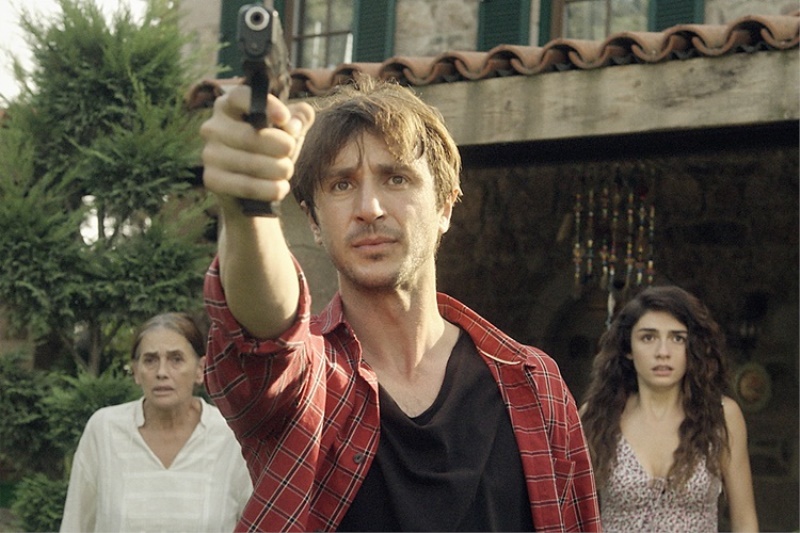 Saklı, 23 Kasım’da Tüm Bölümleriyle BluTV’de Yayınlanacak